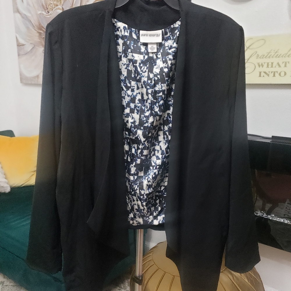 Blazer - Picture 4 of 6